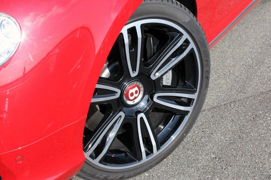  Bentley Continental GT V8 2013 года  (фото 32 из 38)